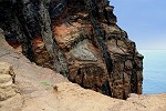 gigantische Felsmassive aus Lava