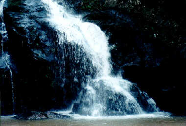 Am oberen Wasserfall