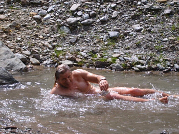 Carlos - 2009 - 15. April:   Bad in der Gail im Lesachtal bei Obertilliach - ausnahmsweise mal "ganz ohne"