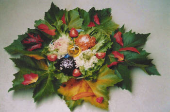 © Regina F. Rau:  Herbst - Vier Jahreszeiten-Salat auf Ahornblättern